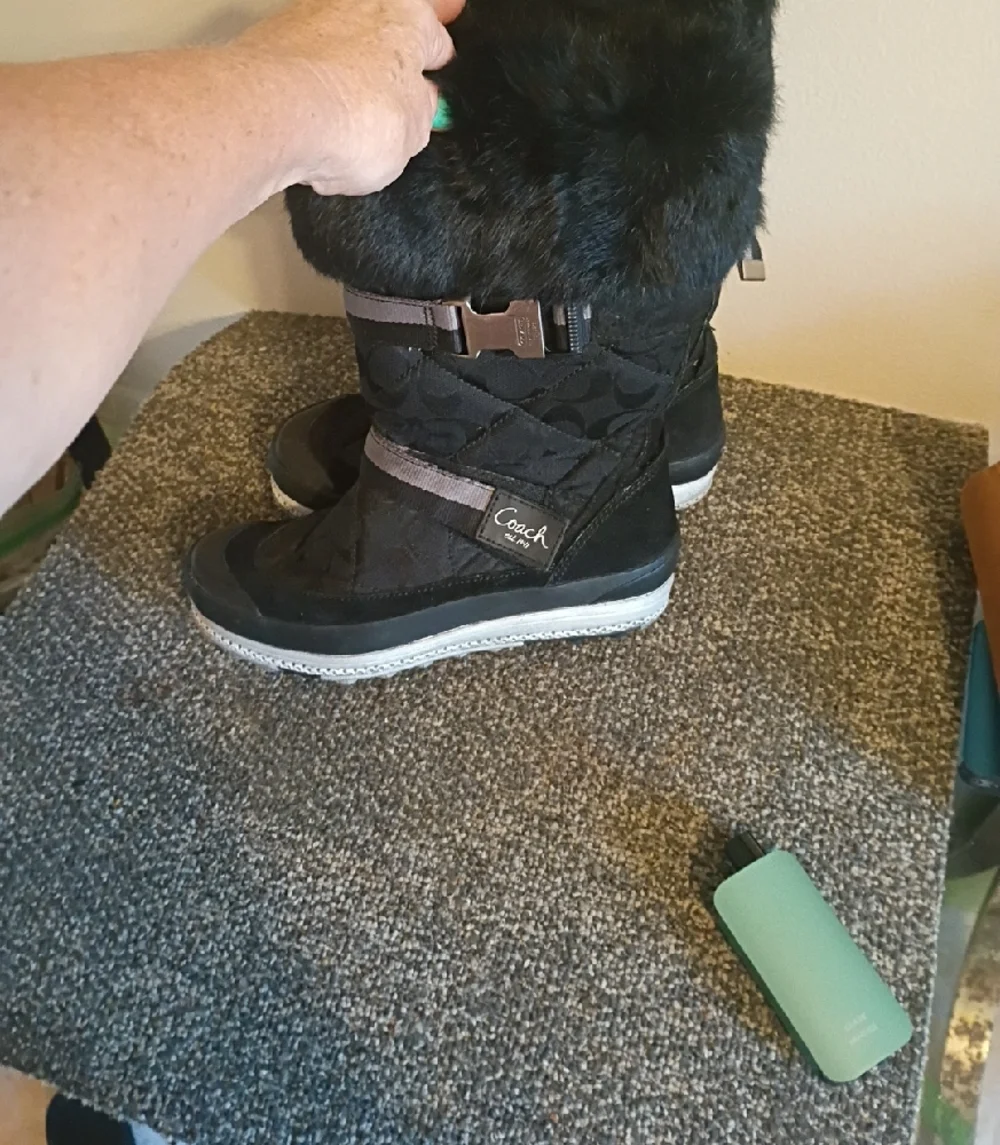 Coach Women’s Black Faux-Fur Winter Boots Size 6